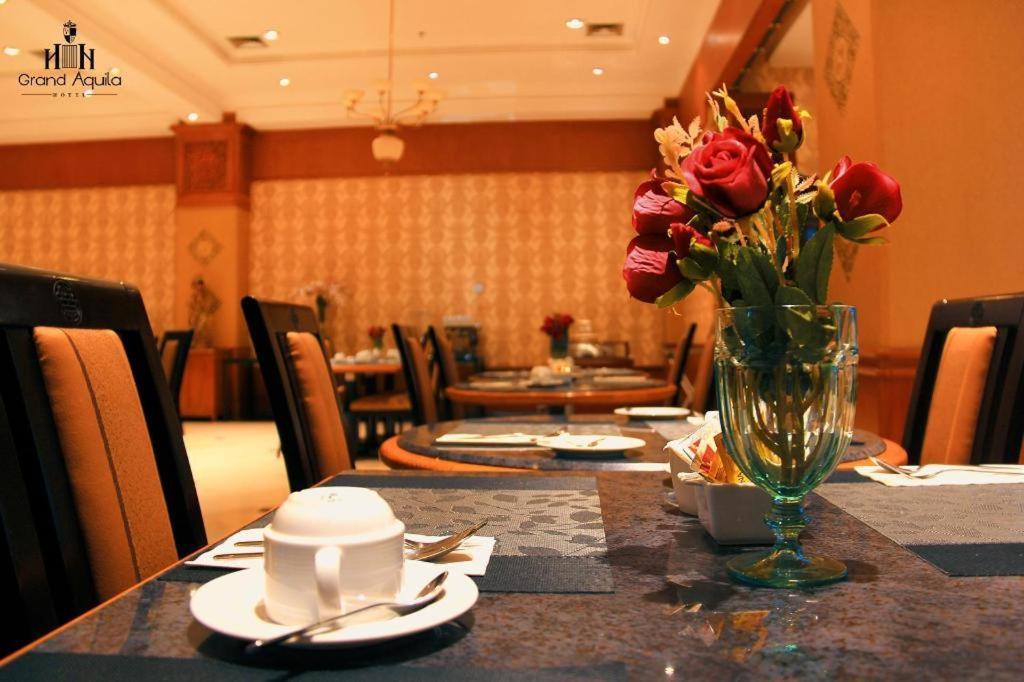 Artotel Suites Aquila Bandung Exterior foto