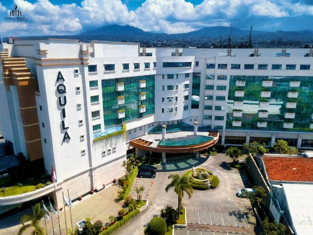 Artotel Suites Aquila Bandung Exterior foto