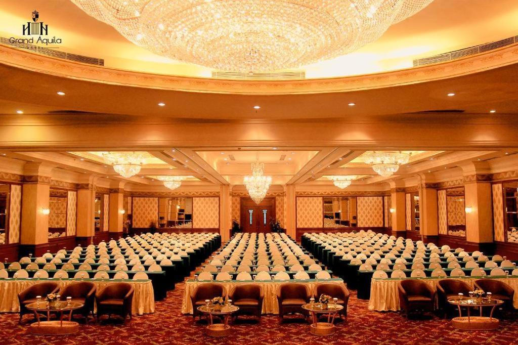 Artotel Suites Aquila Bandung Exterior foto