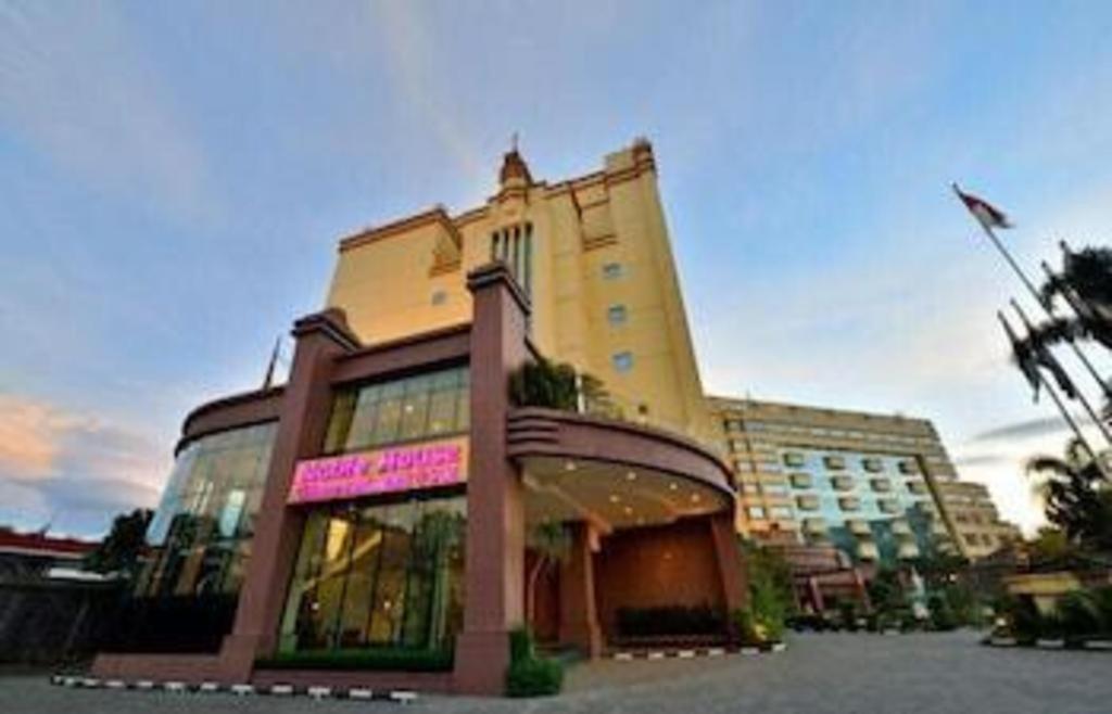 Artotel Suites Aquila Bandung Exterior foto