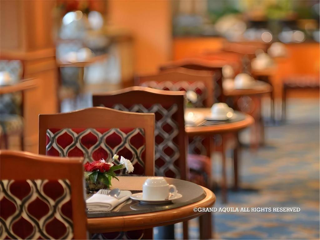 Artotel Suites Aquila Bandung Exterior foto