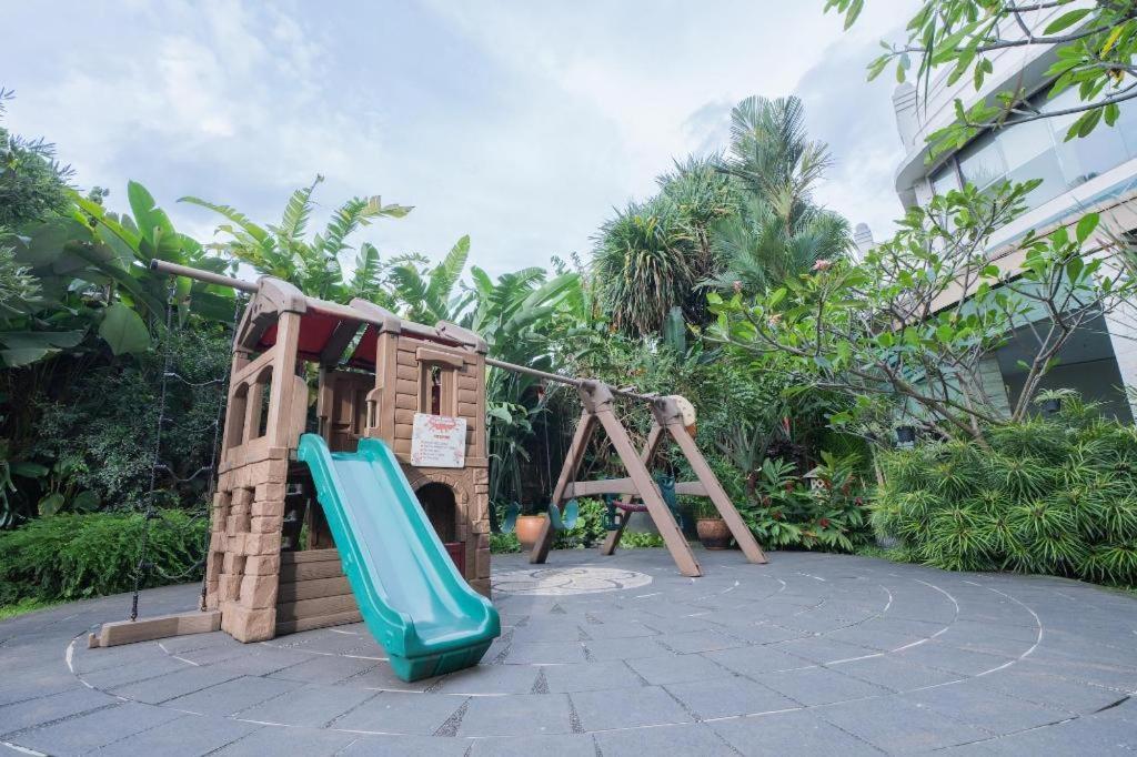 Artotel Suites Aquila Bandung Exterior foto